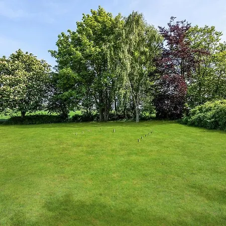 Gorgeous In With Wifi *